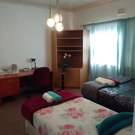 Lrn Brackenfell Homestay Cidade Do Cabo Exterior foto