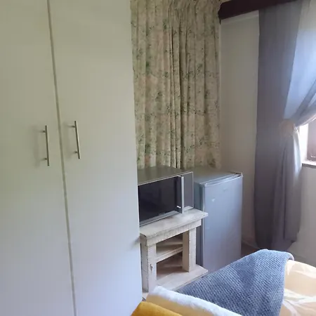 Lrn Brackenfell Homestay Cidade Do Cabo Exterior foto