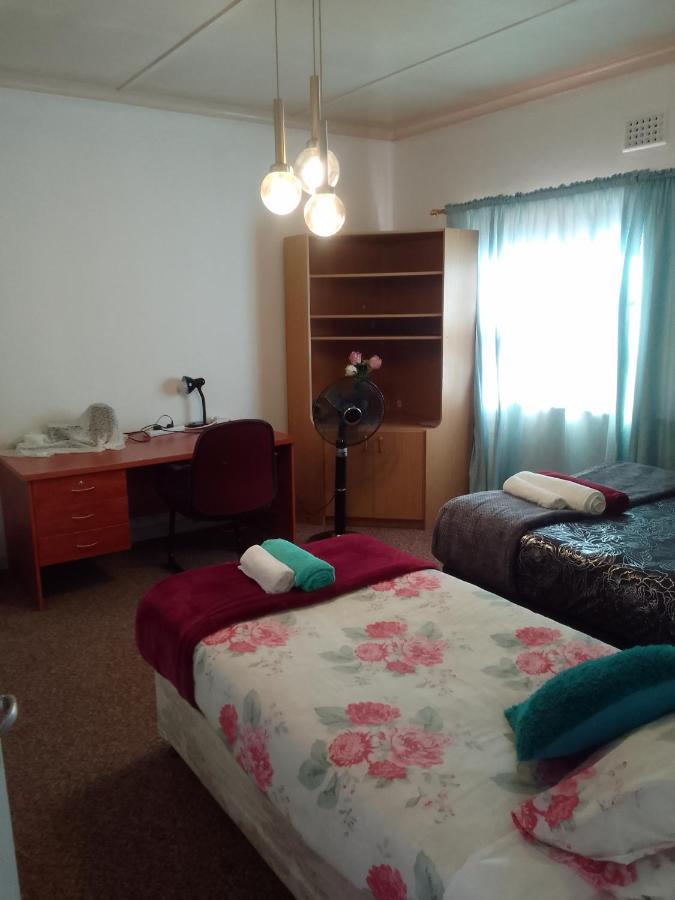 Quarto em Acomodações Particulares Lrn Brackenfell Cidade Do Cabo